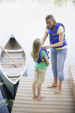 MotherDaughterCanoe.jpg